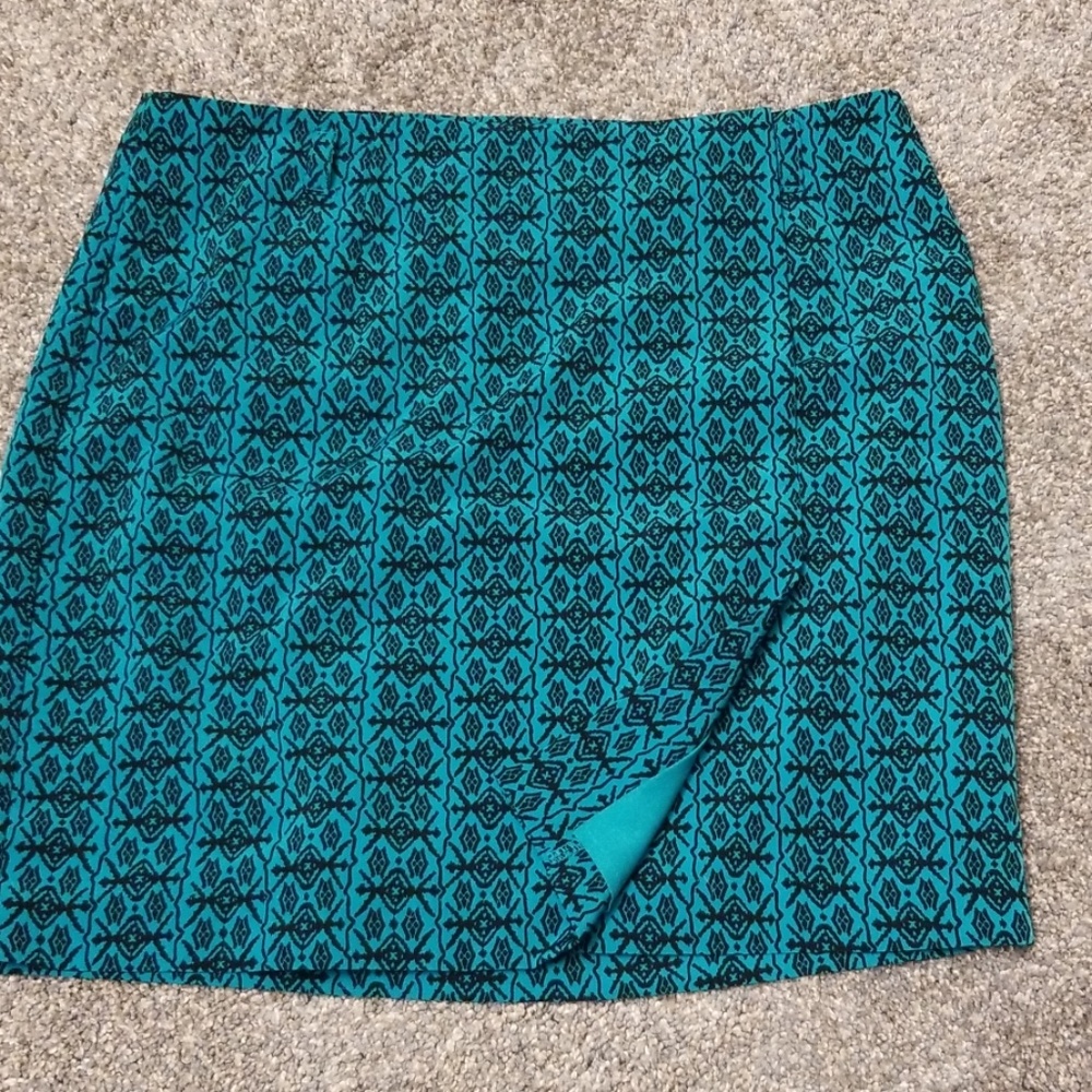 Tribal print wrap skirt Size Med